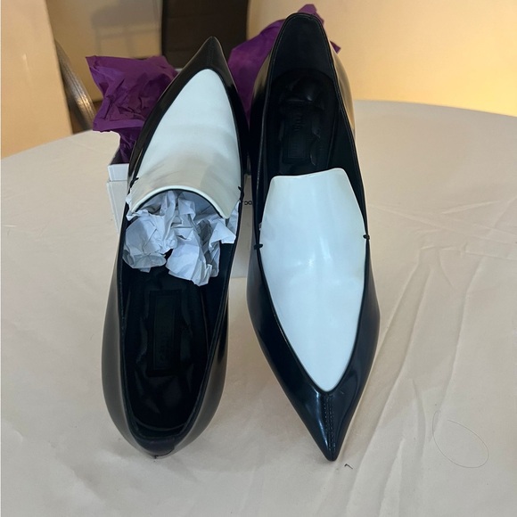 Celine Black and White Heels - Picture 3 of 13